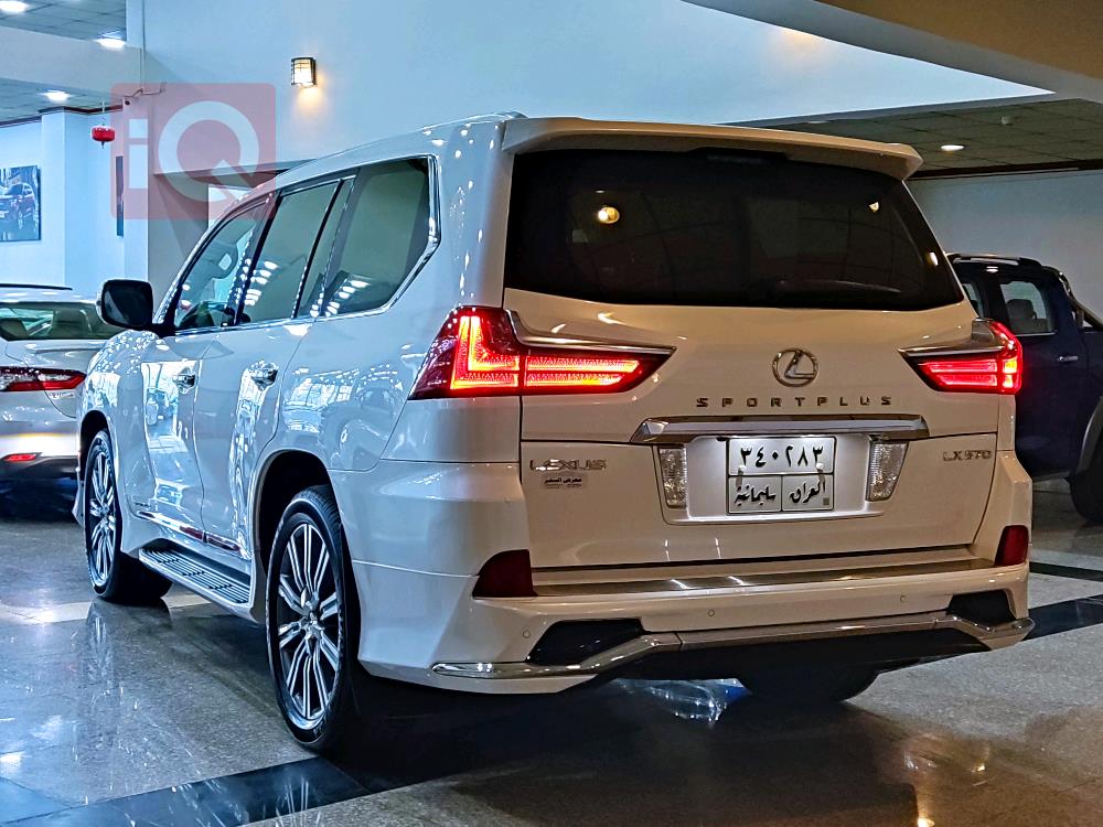Lexus LX